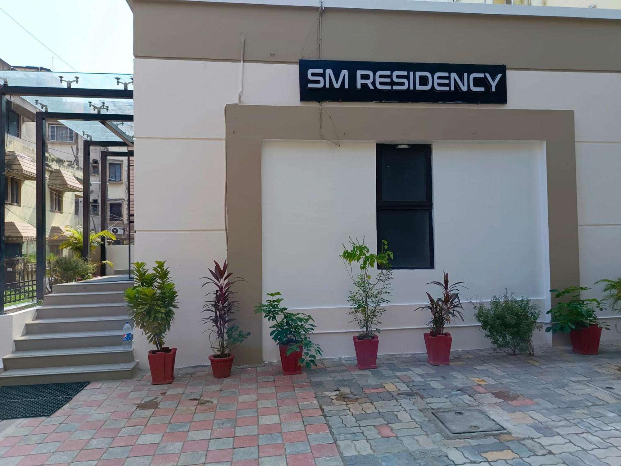 Sm Residency Hotel บูบันเนสชวาร์ ภายนอก รูปภาพ