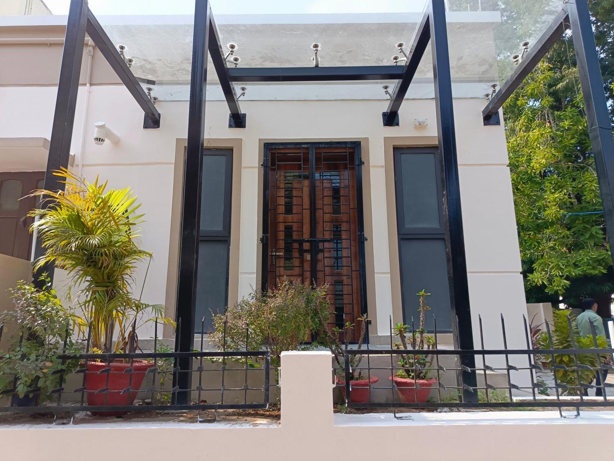 Sm Residency Hotel บูบันเนสชวาร์ ภายนอก รูปภาพ