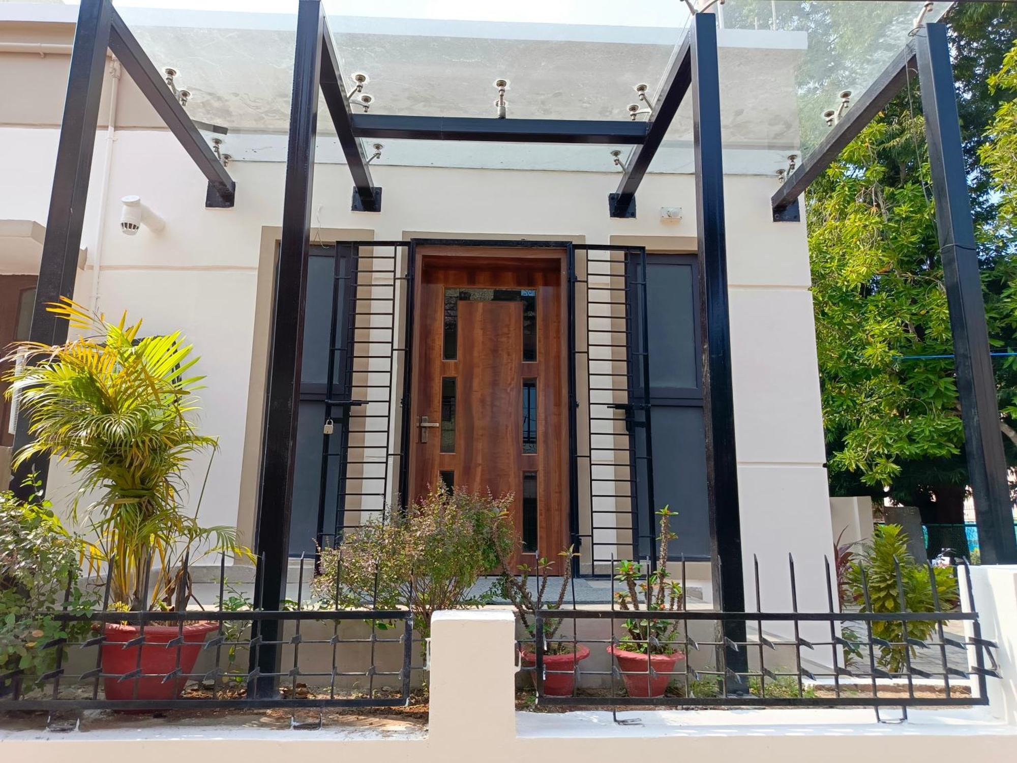 Sm Residency Hotel บูบันเนสชวาร์ ภายนอก รูปภาพ