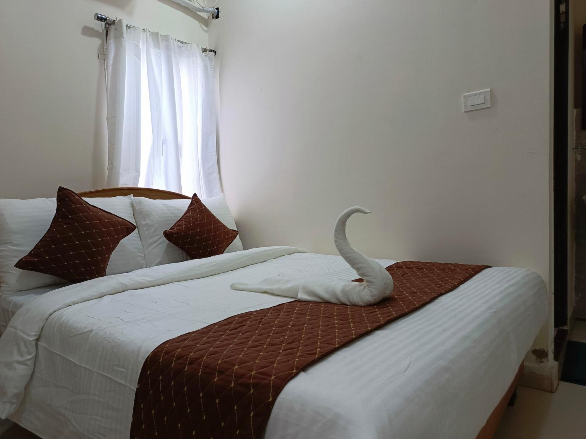 Sm Residency Hotel บูบันเนสชวาร์ ภายนอก รูปภาพ