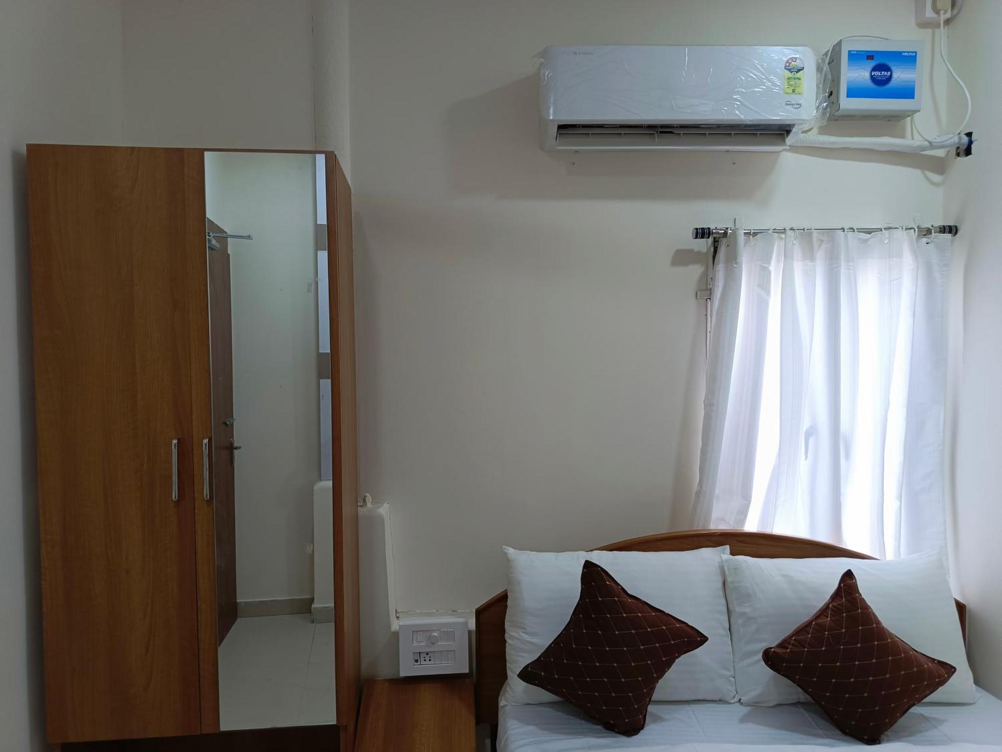 Sm Residency Hotel บูบันเนสชวาร์ ภายนอก รูปภาพ