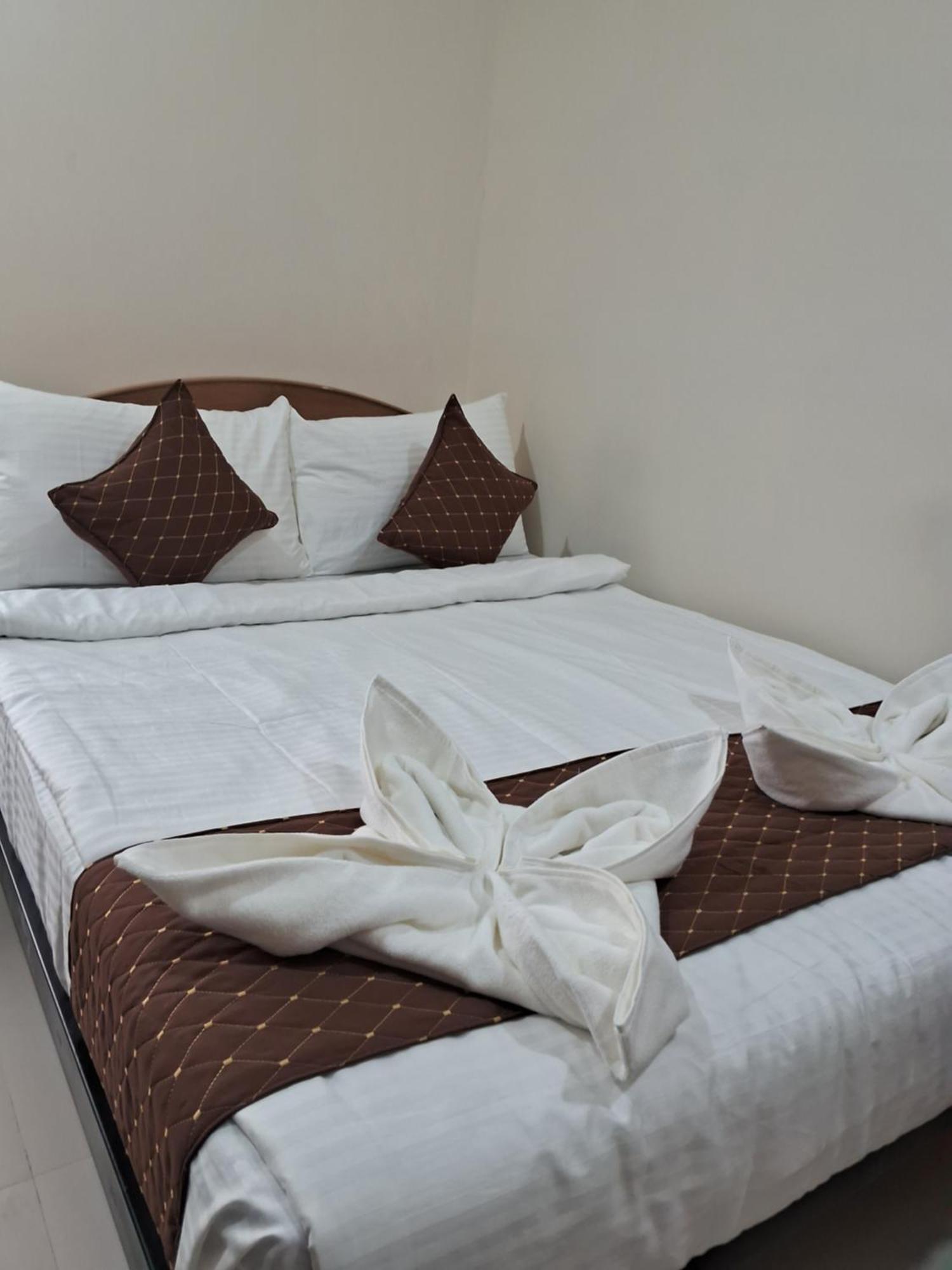 Sm Residency Hotel บูบันเนสชวาร์ ภายนอก รูปภาพ