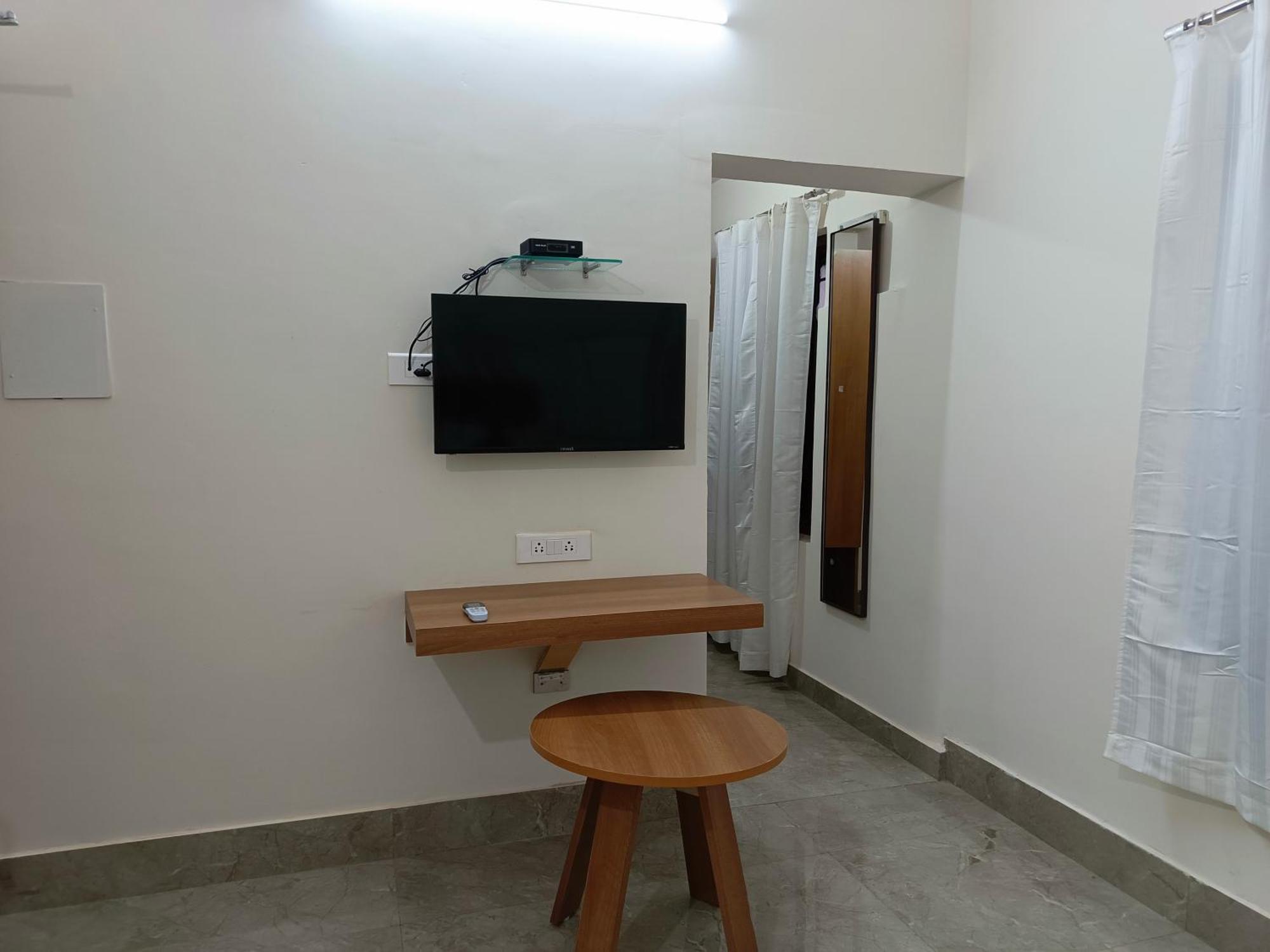 Sm Residency Hotel บูบันเนสชวาร์ ภายนอก รูปภาพ